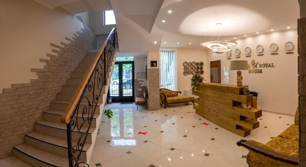 Royal House Hotel Gori Buitenkant foto