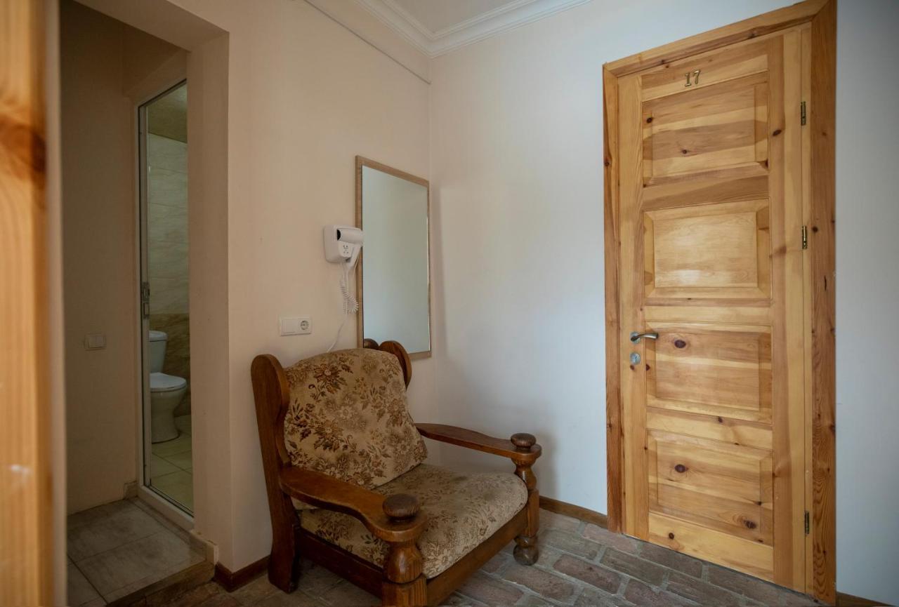Royal House Hotel Gori Buitenkant foto
