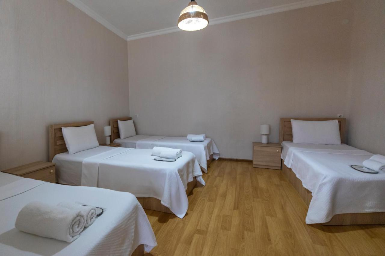 Royal House Hotel Gori Buitenkant foto