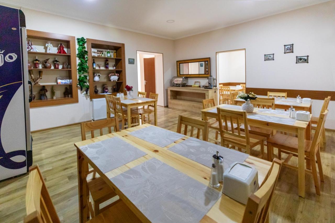 Royal House Hotel Gori Buitenkant foto