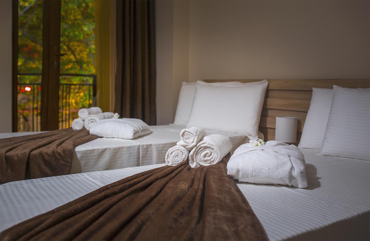 Royal House Hotel Gori Buitenkant foto