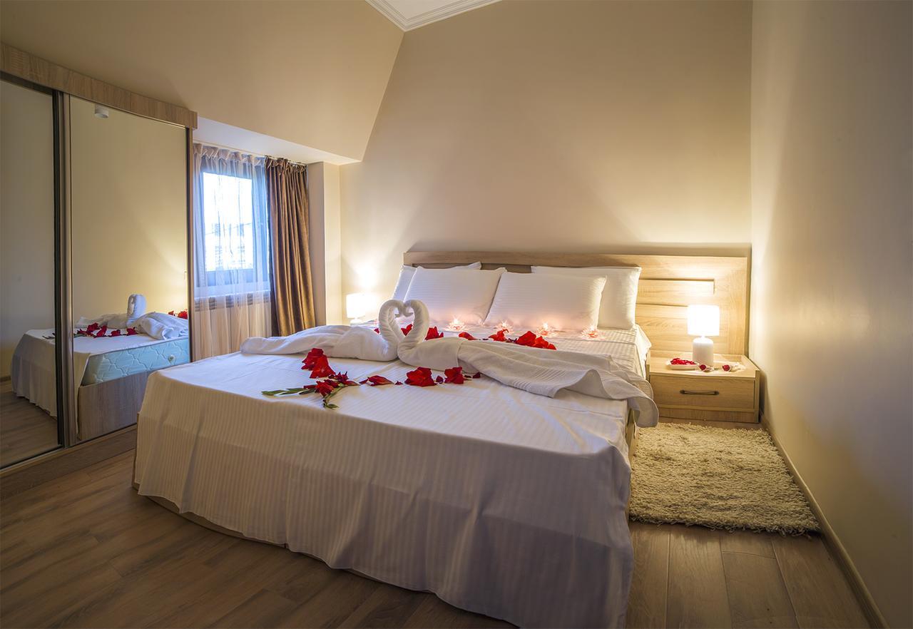 Royal House Hotel Gori Buitenkant foto